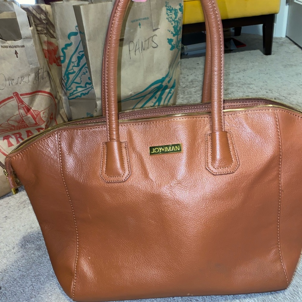 Joy & Iman light brown leather purse